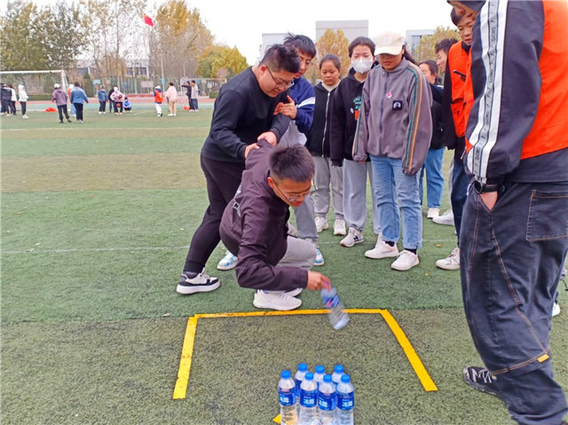 智者无畏、勇者无敌，携手勇闯胜利之巅！ ——第九届“阳光杯”智勇大冲关圆满落幕