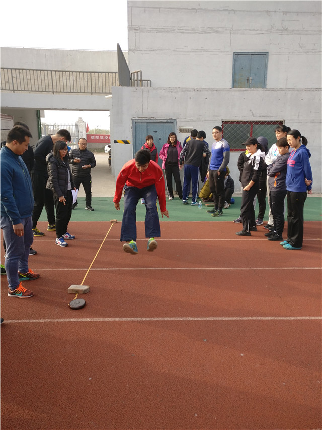 我院教师体测工作圆满完成