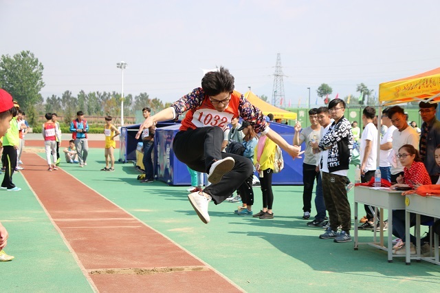 青春飞扬 魅力四射