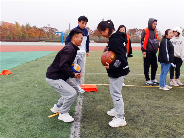 智者无畏、勇者无敌，携手勇闯胜利之巅！ ——第九届“阳光杯”智勇大冲关圆满落幕